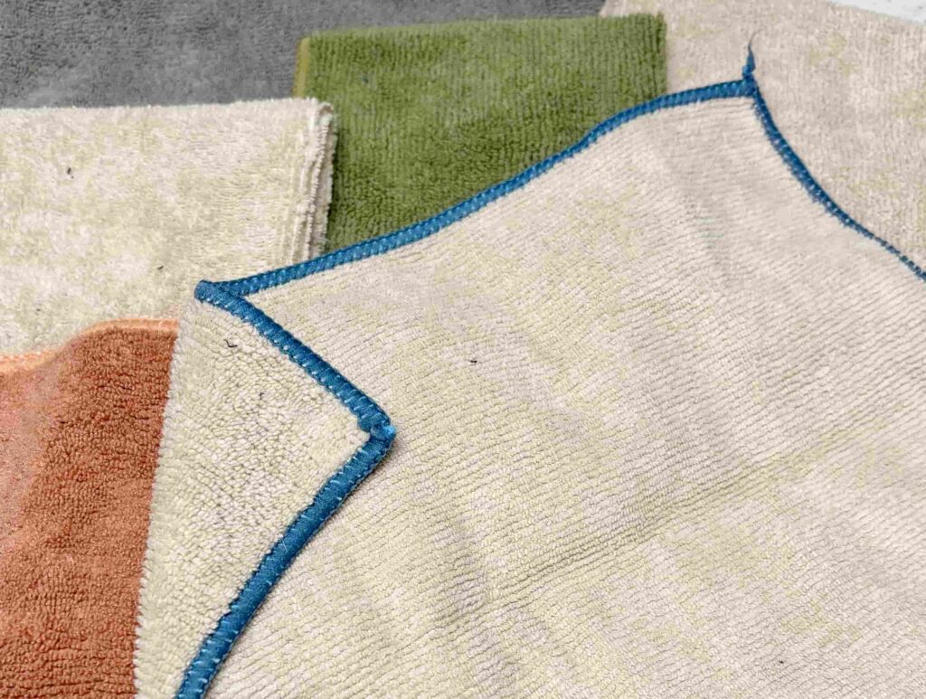 色々なマイクロファイバータオルの写真