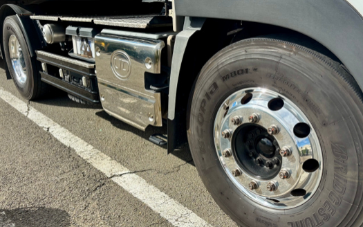 磨き終わった足回りの写真。