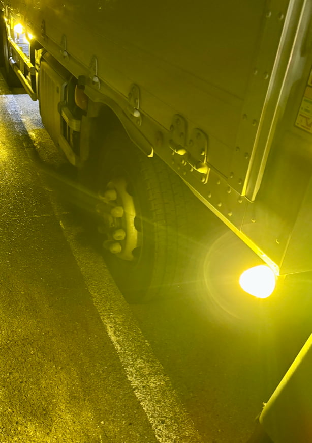 JB 激光LEDクリスタルハイパワーマーカーの点灯している写真