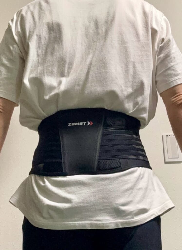 ザムスト　zw-5の装着画像（後）