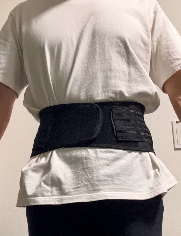 ザムスト　zw-5の装着画像（前）