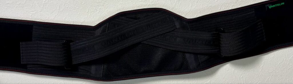 バンテリン腰用加圧サポーターの外観写真