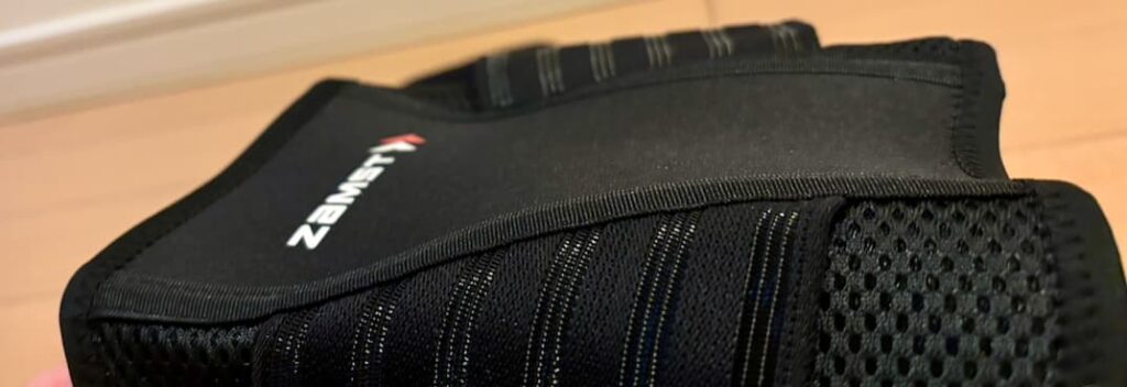 ザムスト　zw-5の3Dバックパネル、横からの写真